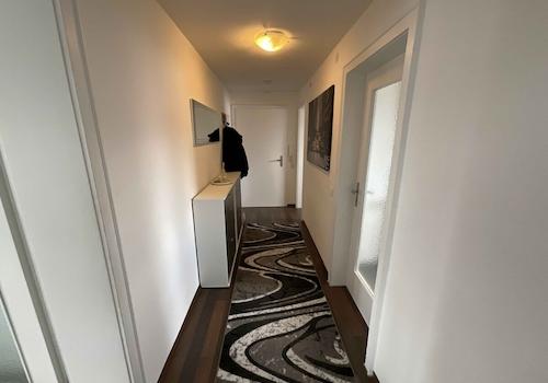 Flur_www.villingen.immobilien