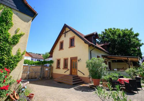 Gebäude Stirnseite