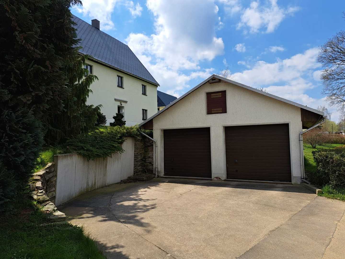 Doppelgarage mit Rolltoren