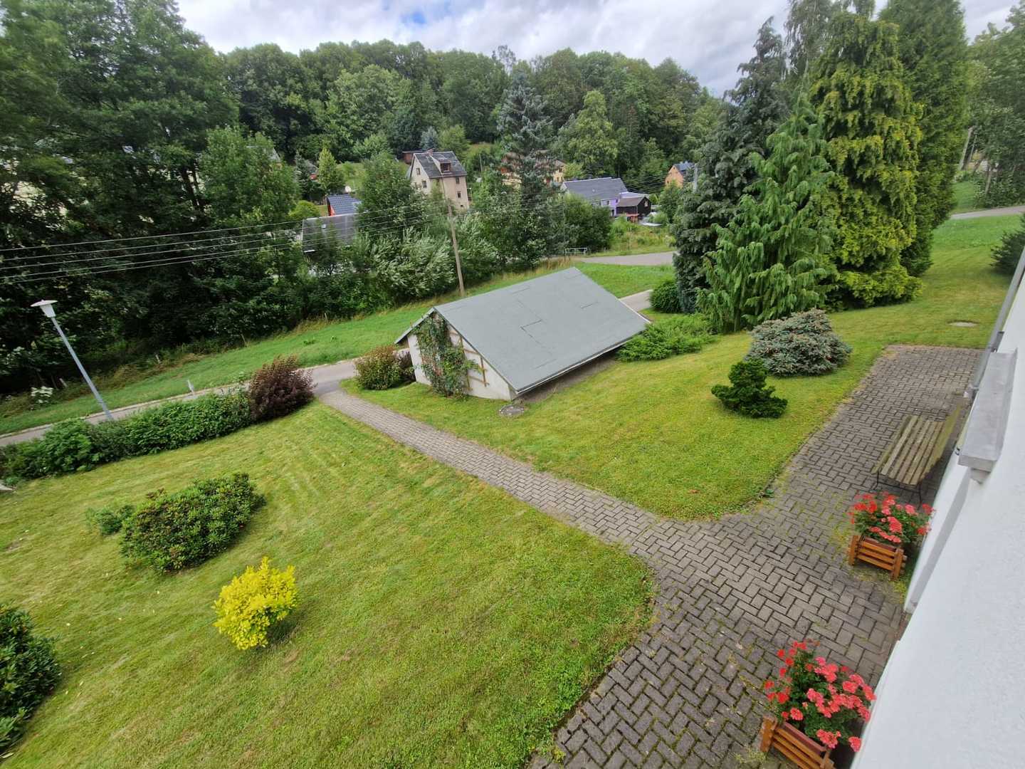 Ansicht vorderes Grundstück straßenseitig