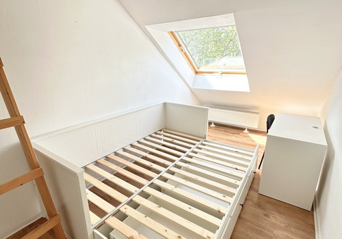 Zimmer (Links)