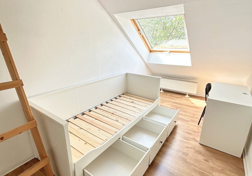 Zimmer (Links)