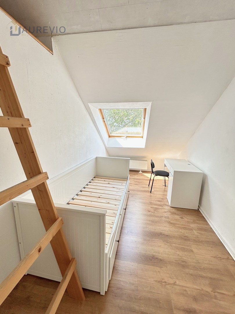 Zimmer (Links)