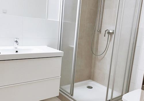 Badezimmerausstattung 