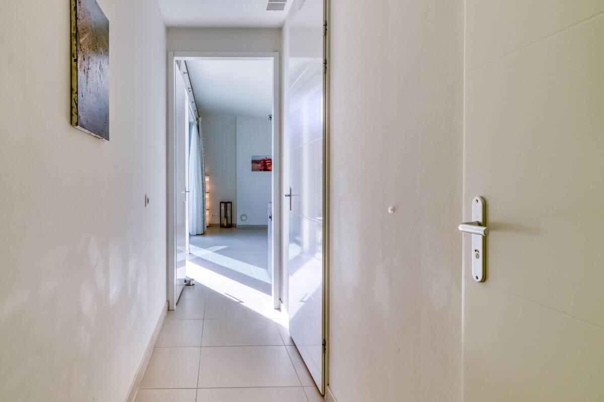 Diele Richtung Küche/Wohnzimmer