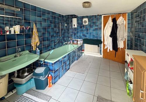 Bad Wohnung 1. OG