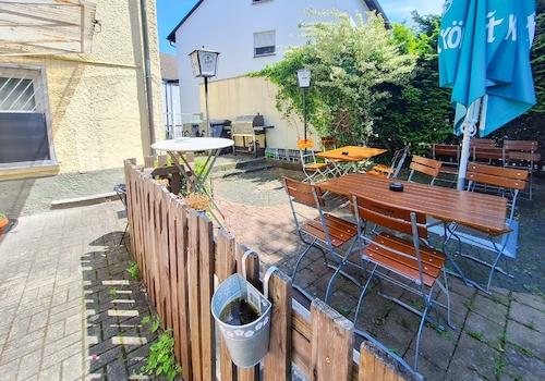Terrasse Gaststätte EG