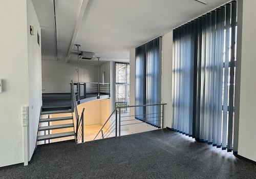 Atelier Raum Eingang Straße EG