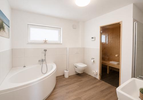 Badezimmer mit Sauna
