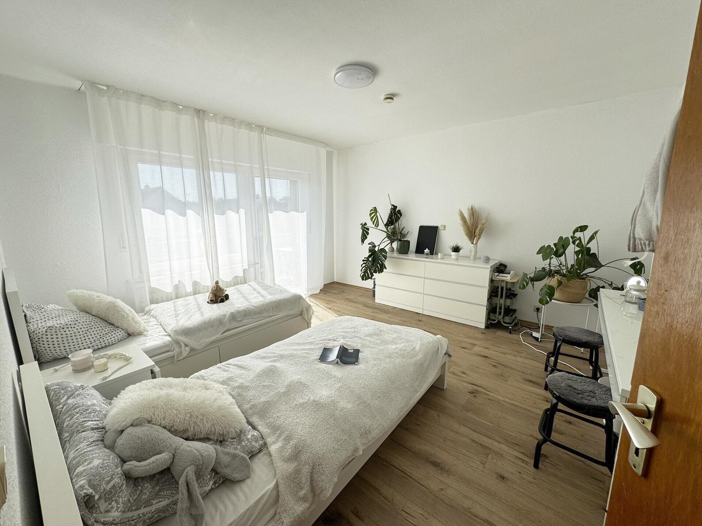 Schlafzimmer mit Balkon