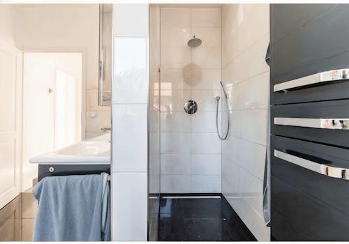 Master-Badezimmer