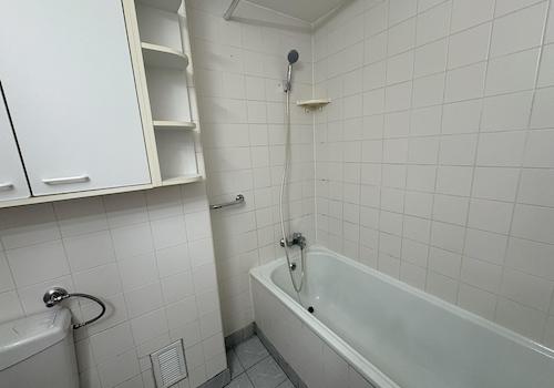 Badezimmer mit Wanne