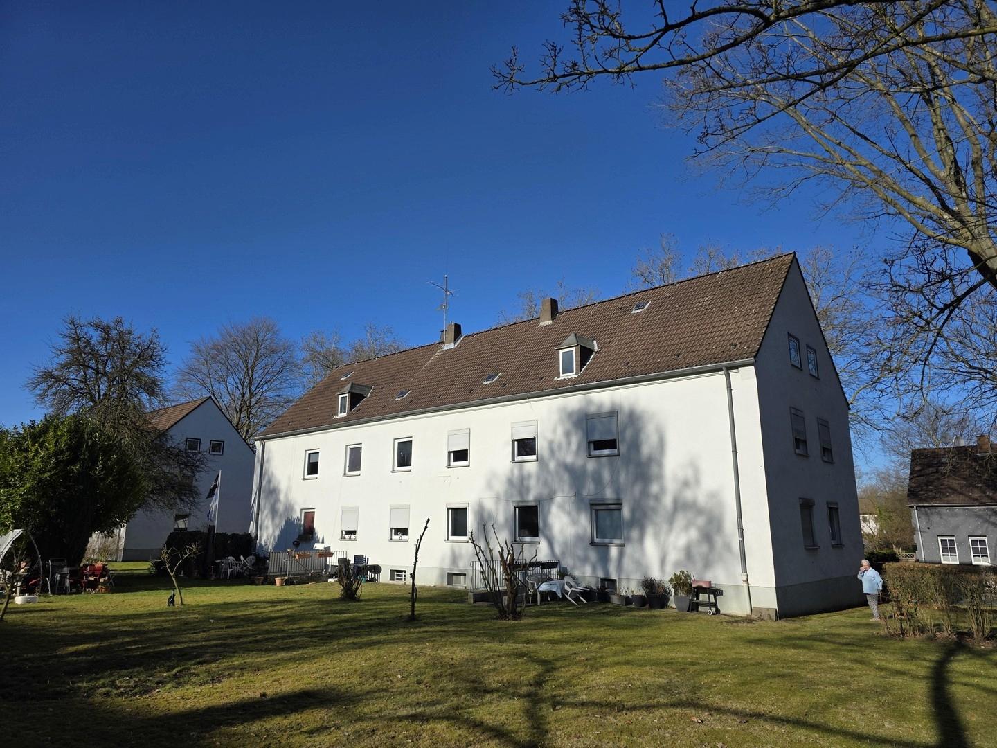 Rückansicht und Garten