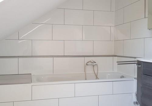Badezimmer mit Wanne