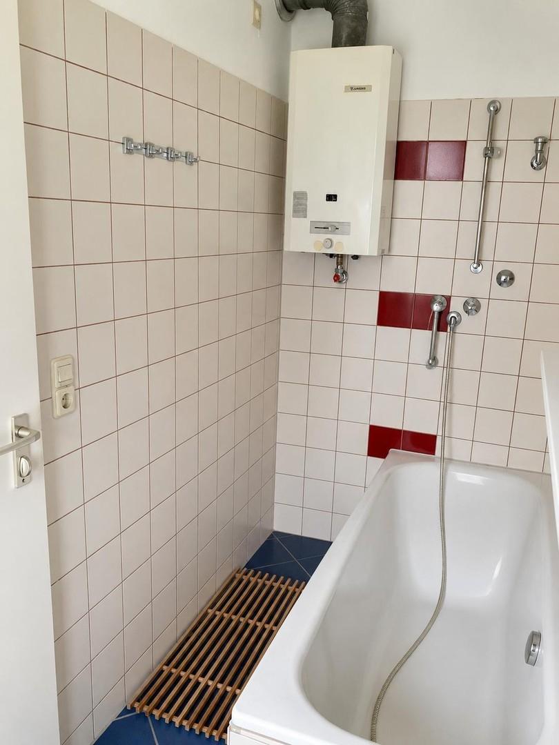 EG: Bad groß