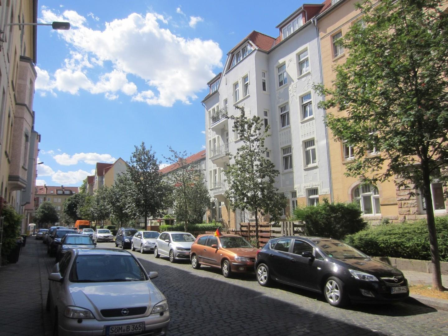 Straßenansicht