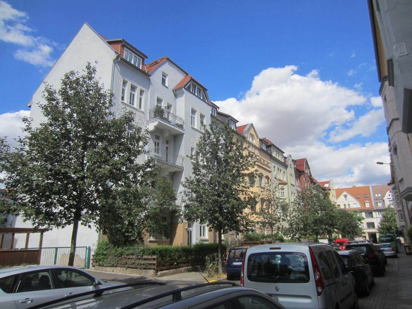 Straßenansicht