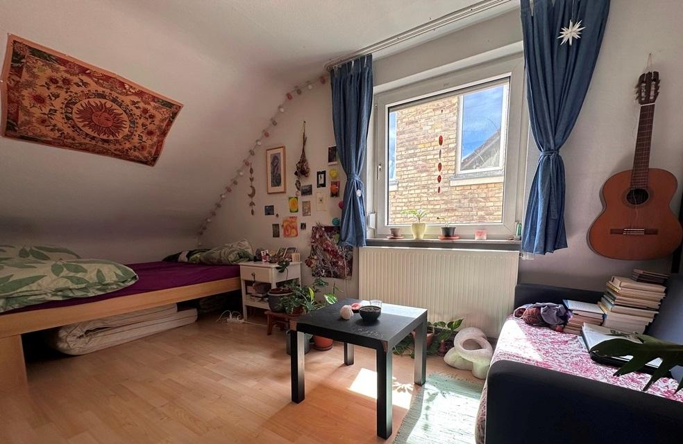 Schlafzimmer Teilansicht 2
