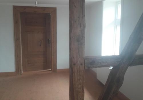 Zimmer OG mit historischer Tür