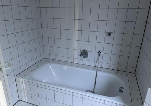 Bad mit Wanne