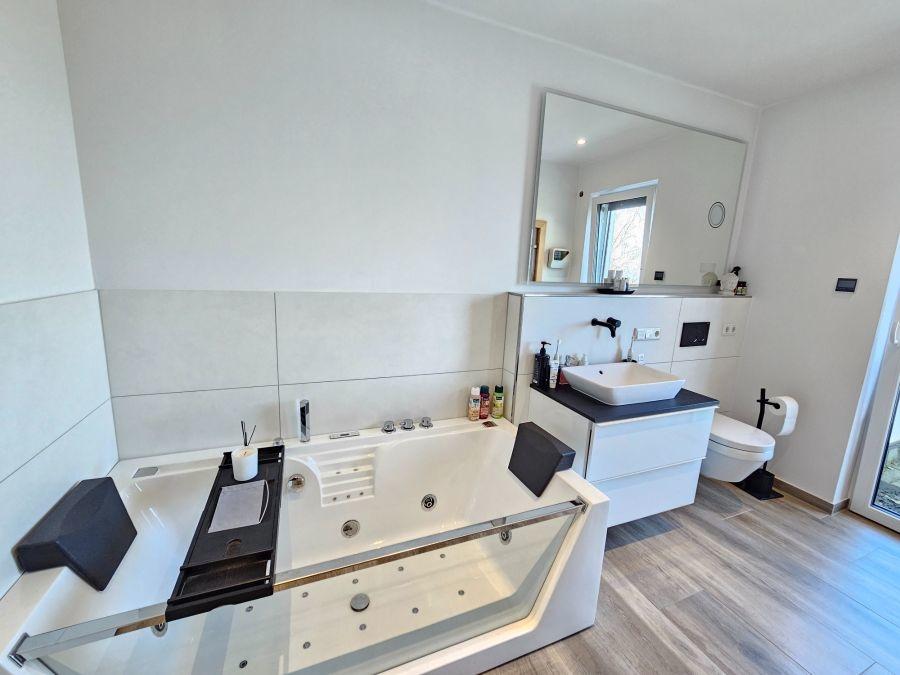 Whirlpoolbadewanne