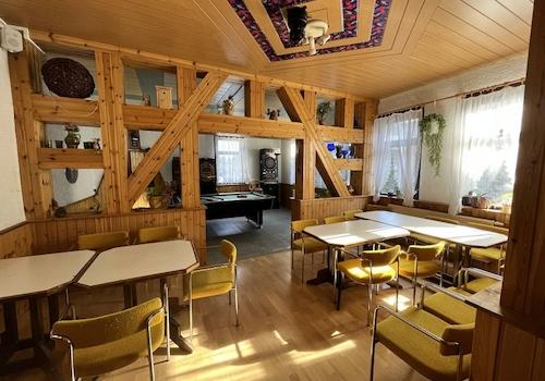 4-Gastsaal2