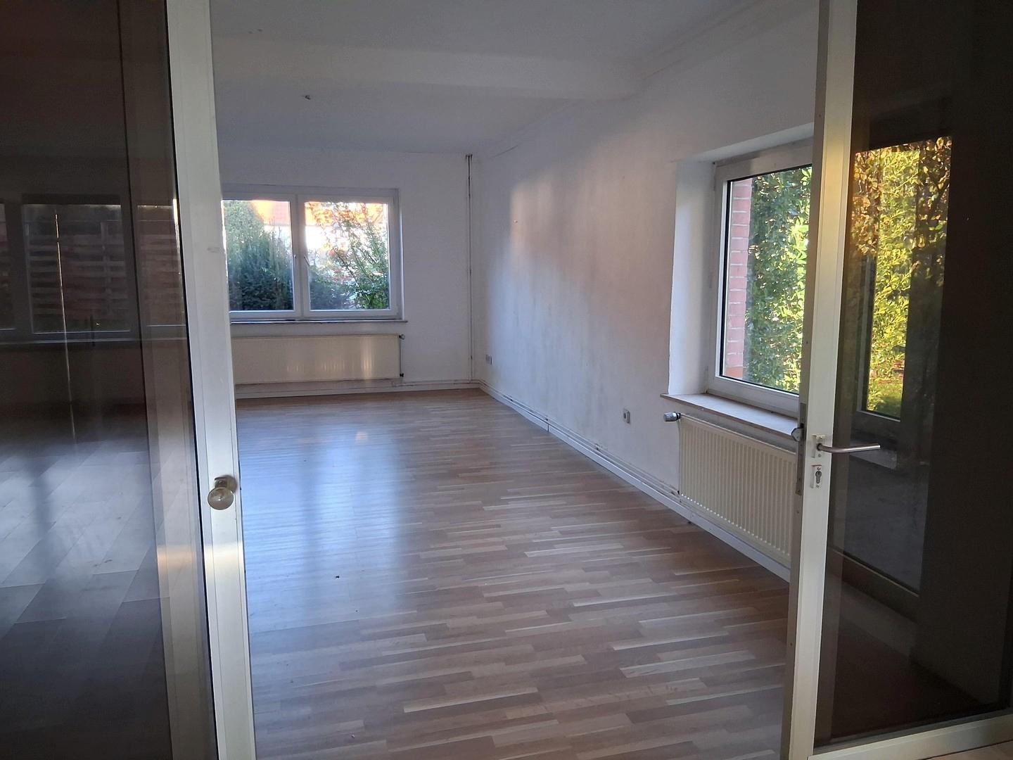 Wohnzimmer Richtung Straße N/O