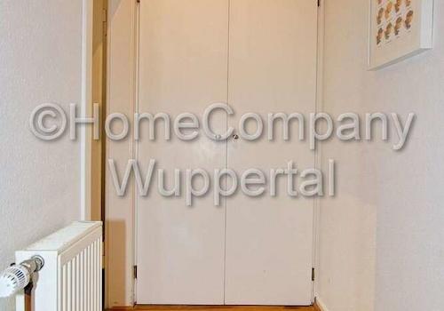 Diele mit Kleiderschrank