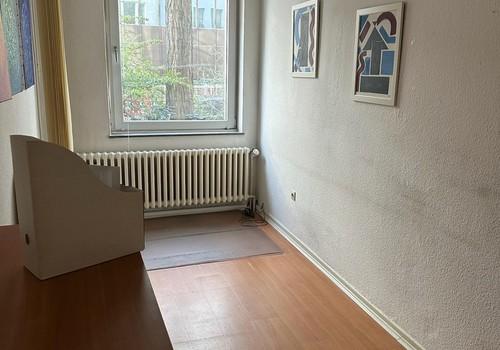 Büro 1