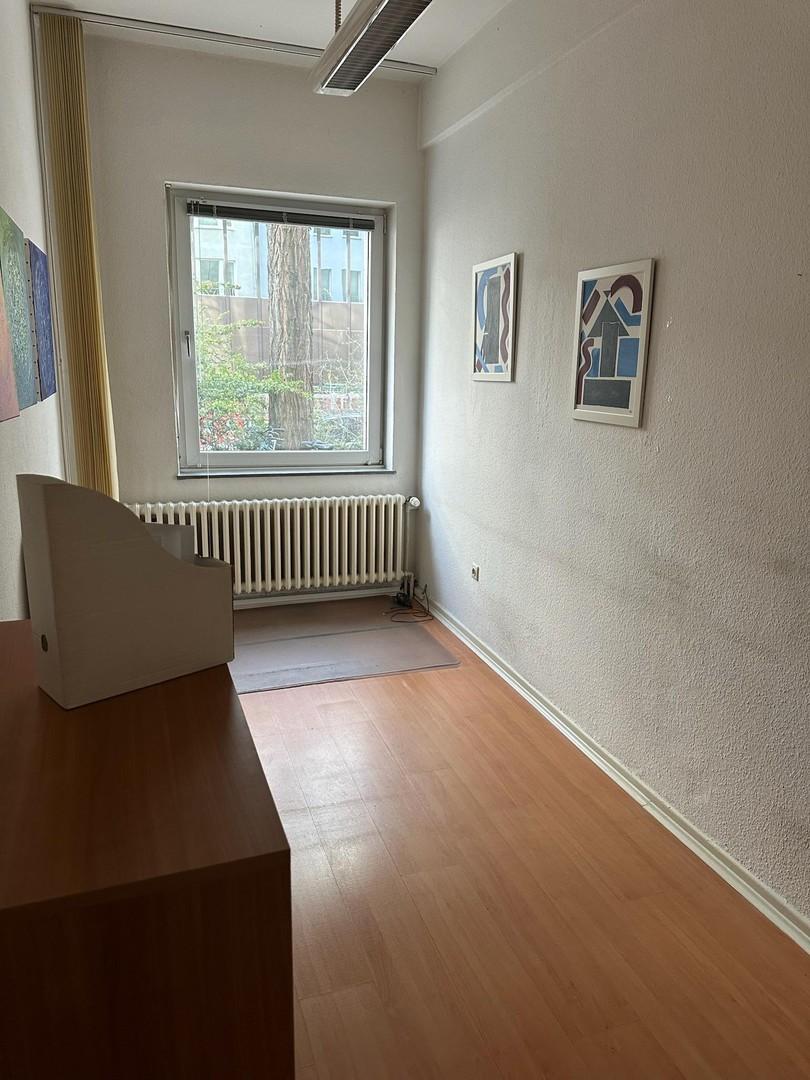 Büro 1