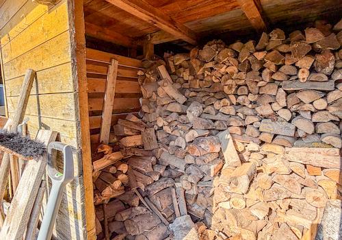 65 Holzlager