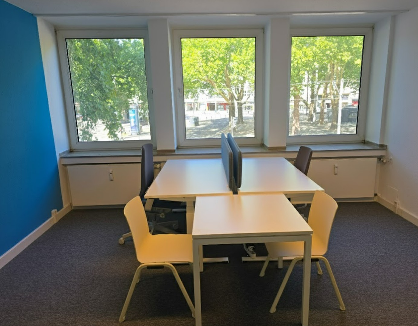 Büro 1