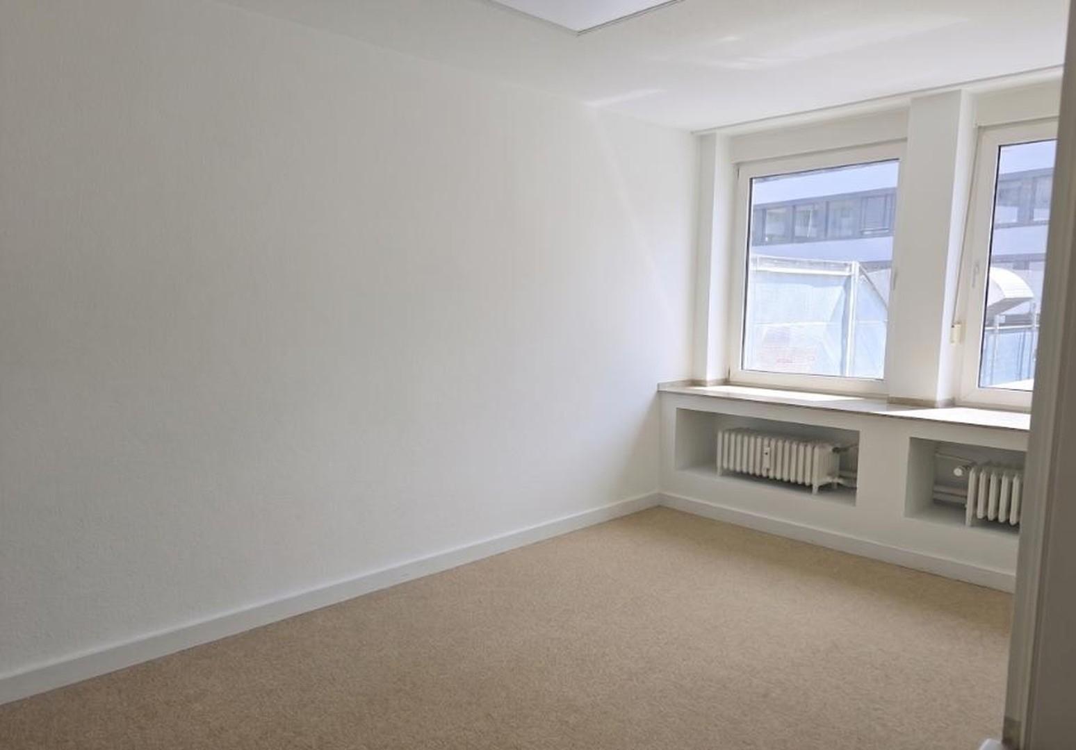 Büro 3