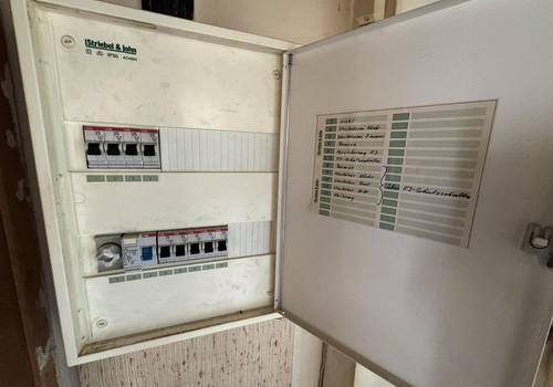 Elektrik: teilweise erneuert