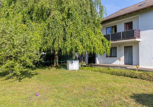 Attraktives 2-Familienhaus mit 177 m² Wohnfläche und großem Garten