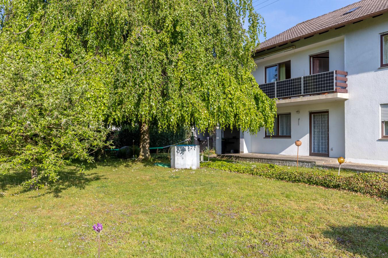 Attraktives 2-Familienhaus mit 177 m² Wohnfläche und großem Garten