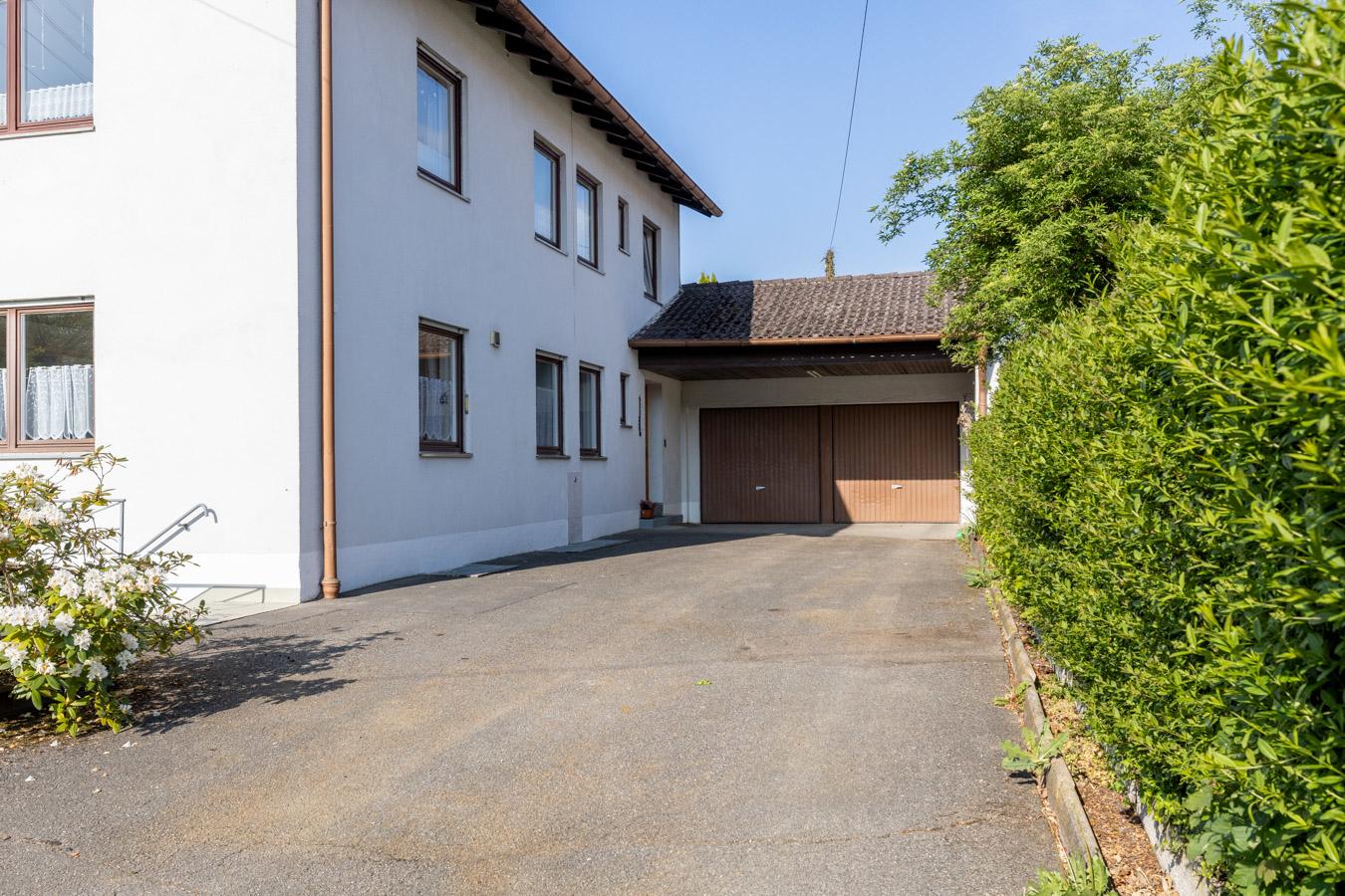 Attraktives 2-Familienhaus mit 177 m² Wohnfläche und großem Garten
