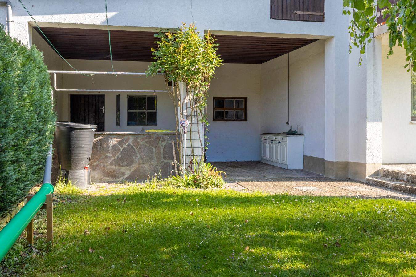 Attraktives 2-Familienhaus mit 177 m² Wohnfläche und großem Garten
