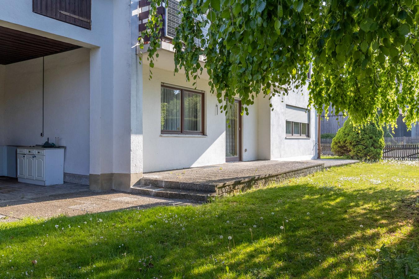 Attraktives 2-Familienhaus mit 177 m² Wohnfläche und großem Garten