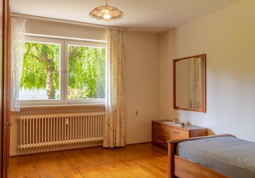 Attraktives 2-Familienhaus mit 177 m² Wohnfläche und großem Garten