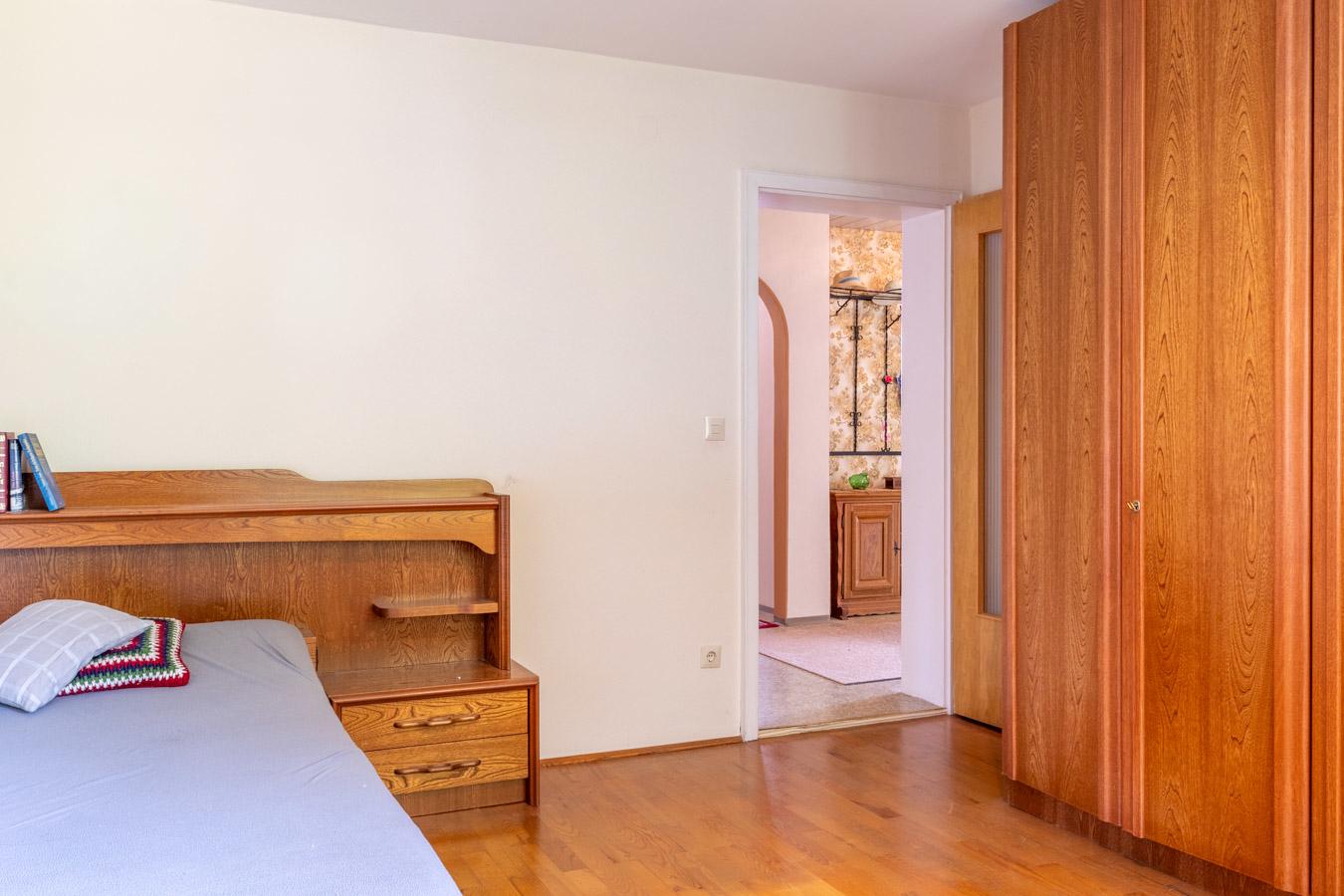 Attraktives 2-Familienhaus mit 177 m² Wohnfläche und großem Garten