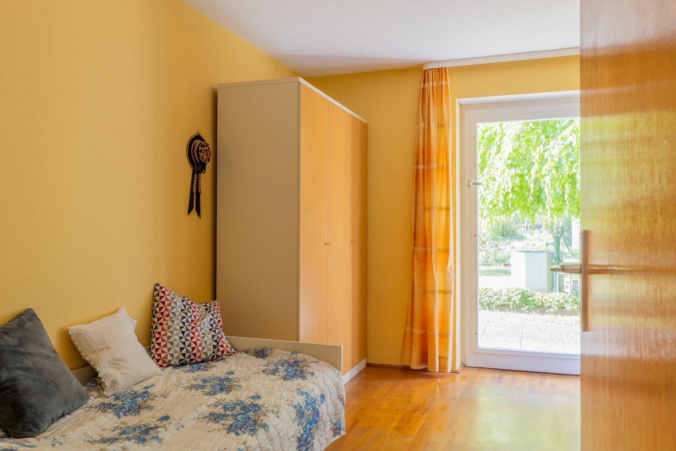 Attraktives 2-Familienhaus mit 177 m² Wohnfläche und großem Garten
