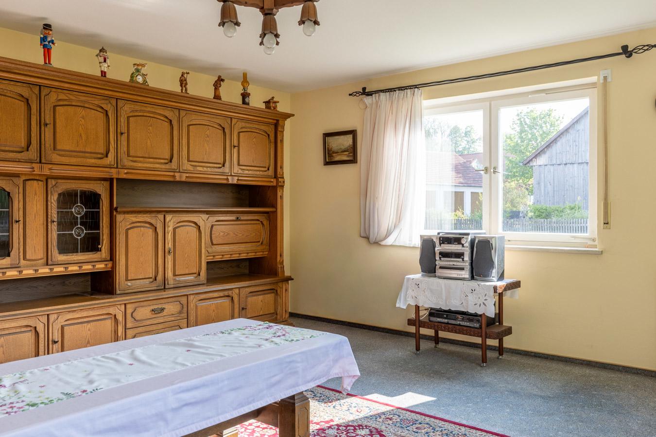 Attraktives 2-Familienhaus mit 177 m² Wohnfläche und großem Garten