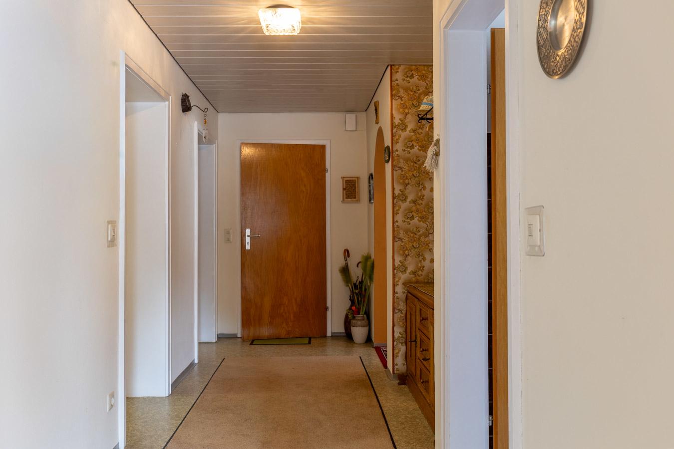 Attraktives 2-Familienhaus mit 177 m² Wohnfläche und großem Garten
