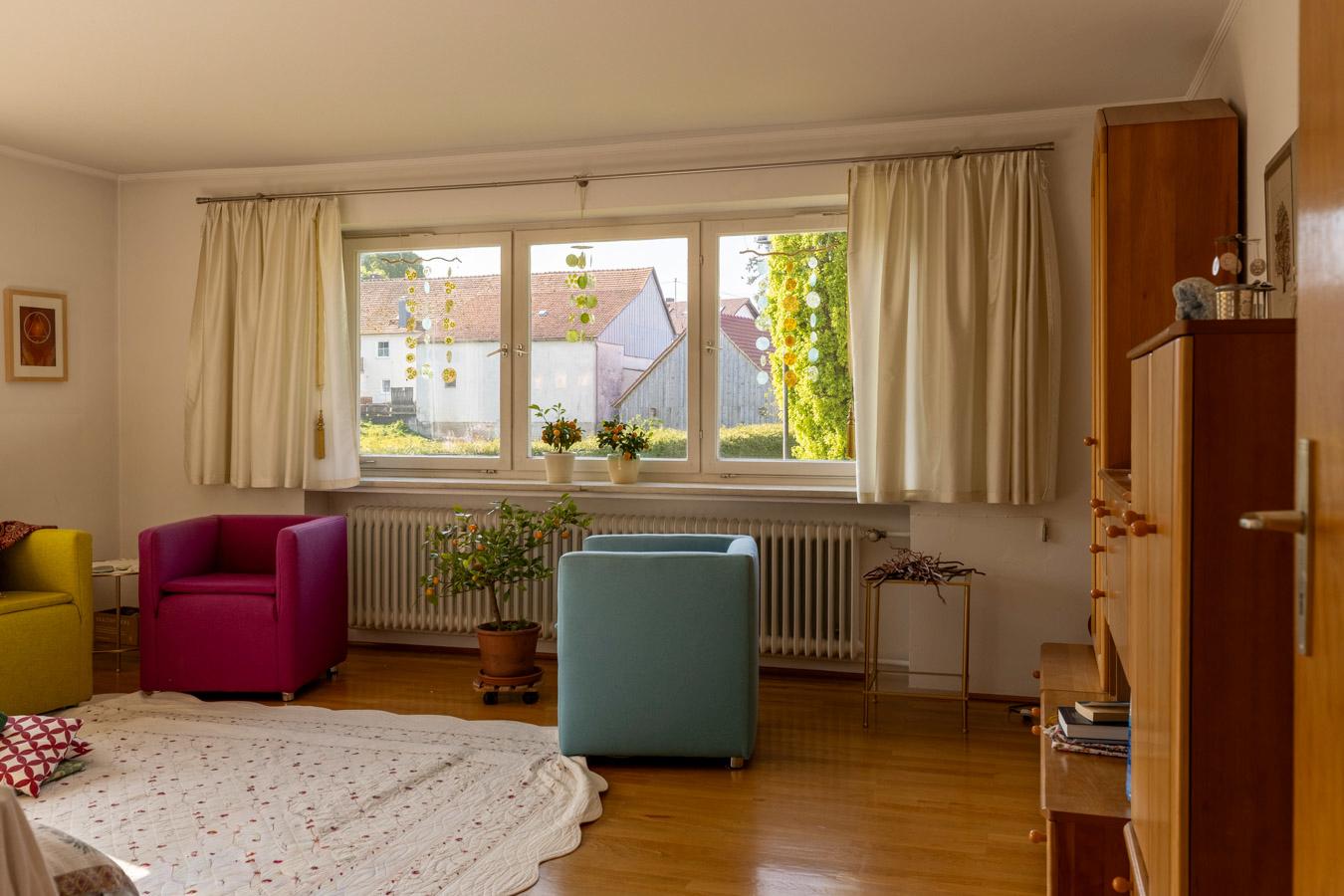 Attraktives 2-Familienhaus mit 177 m² Wohnfläche und großem Garten