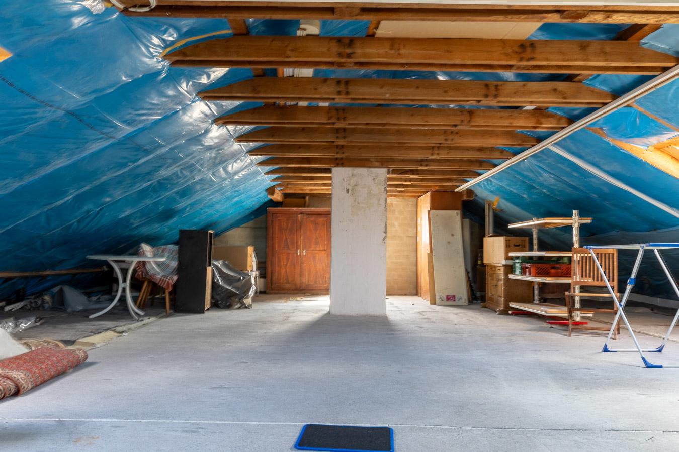 Attraktives 2-Familienhaus mit 177 m² Wohnfläche und großem Garten