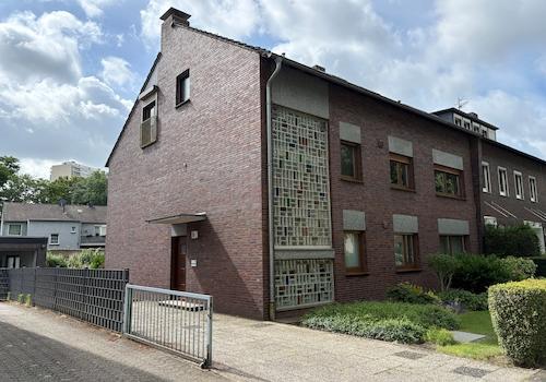 Zwei- bis Dreifamilienhaus in DU-Homberg