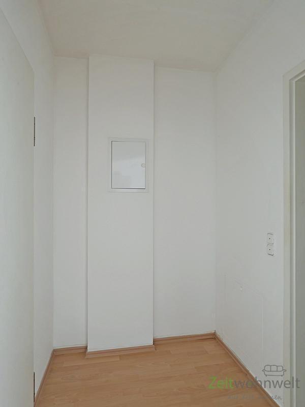 kleiner Wohnungsflur