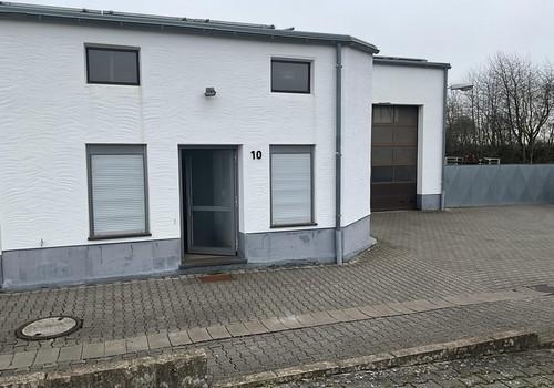 Büro Halle 1