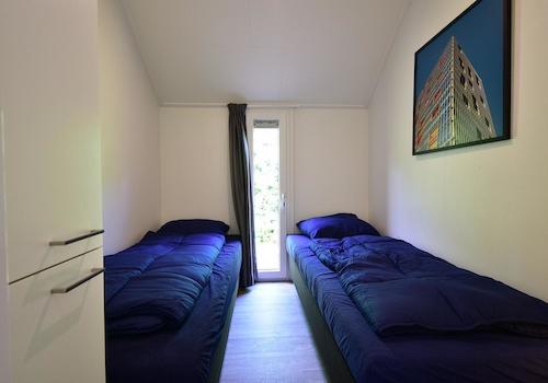 kaufen-freistehendes-ferienhaus-olburgen-zweites-schlafzimmer-mit-zwei-einzelbetten-recreatieadviseurs-vakantiehuistekoop-nl.jpg